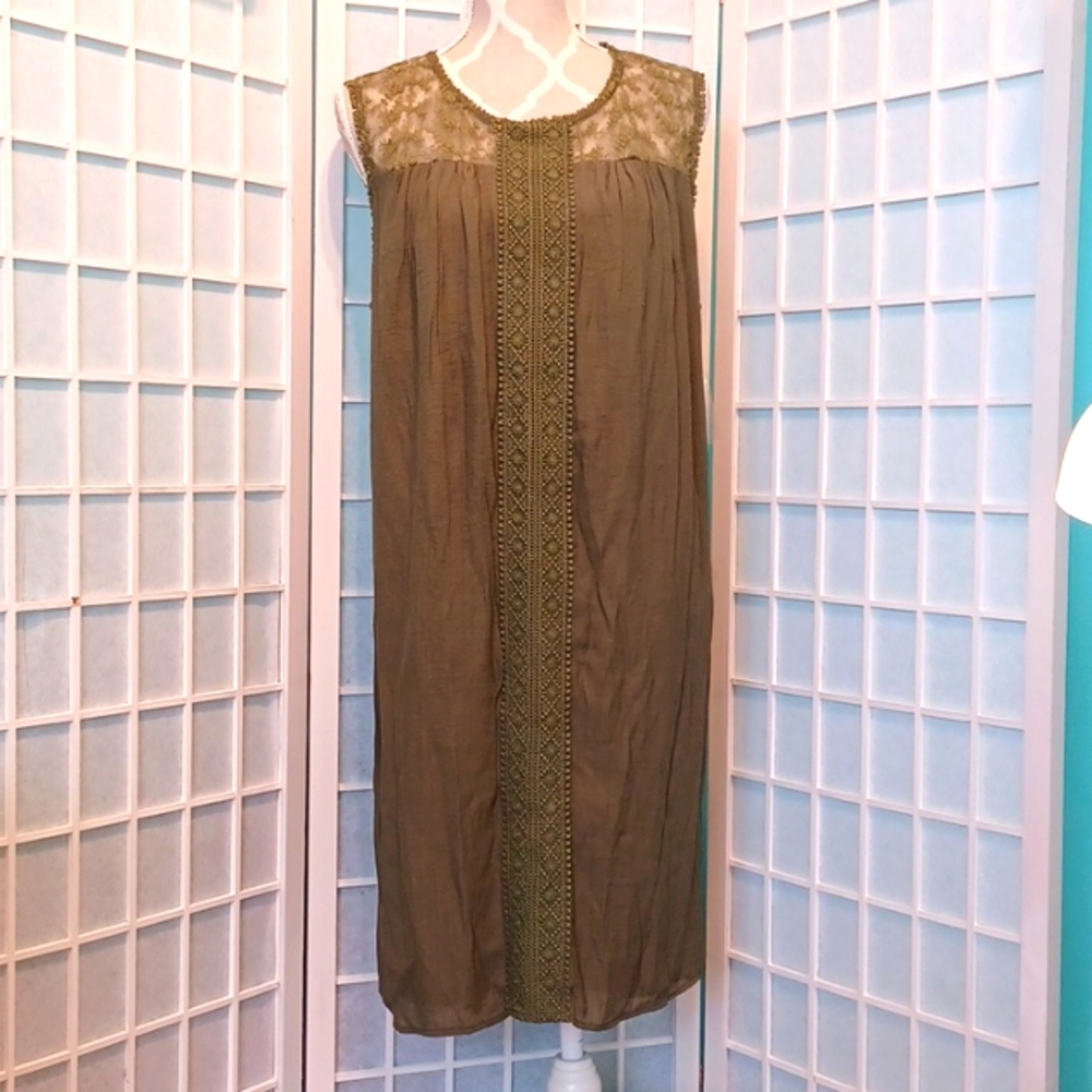 NEW. 1X pretty green dress summer resort vacation 5537